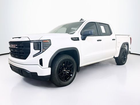 Used 2025 GMC Sierra 1500 Pro w/ Graphite Edition image 3
