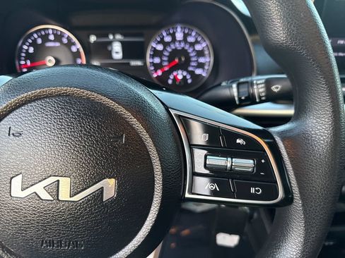 Used 2023 Kia Forte LXS FWD image 15