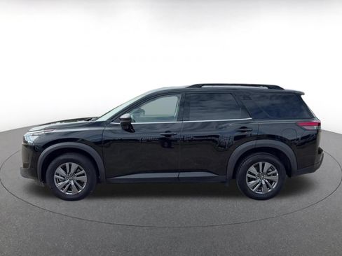 Used 2025 Nissan Pathfinder SV FWD image 7