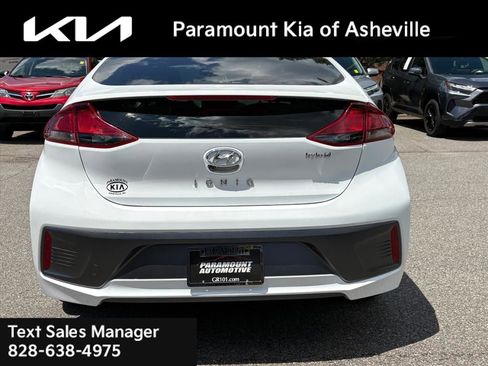 Used 2022 Hyundai Ioniq SE FWD image 5