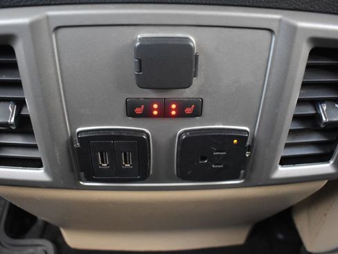 Used 2017 Ford F150 Lariat w/ Equipment Group 502A Luxury image 31