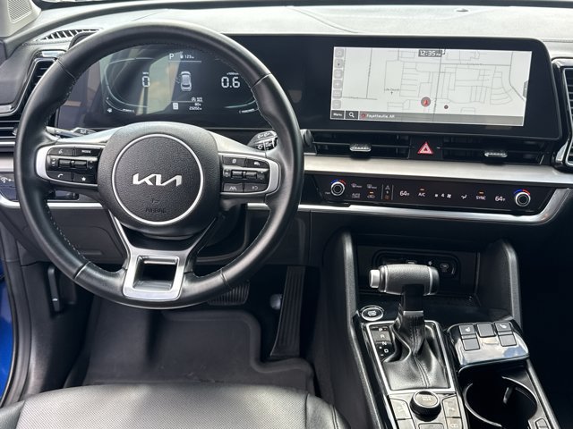 Used 2025 Kia Sportage EX FWD image 7