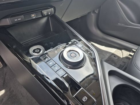 New 2026 Kia Niro Wave w/ Wave Preserve Package FWD image 9