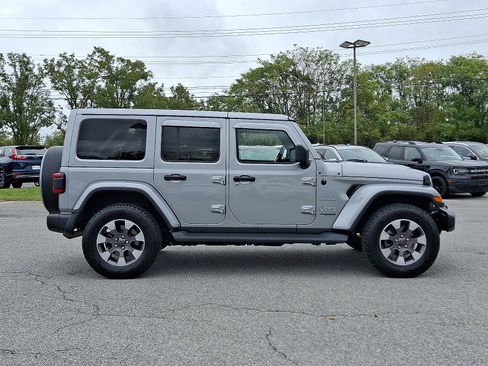 Used 2021 Jeep Wrangler Unlimited Sahara image 7