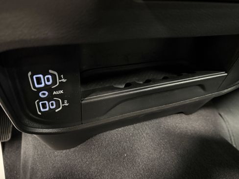 Used 2024 RAM 2500 Big Horn w/ Bed Utility Group image 16