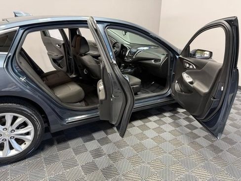 Used 2020 Chevrolet Malibu LT FWD image 21
