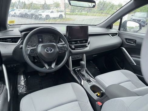 Used 2025 Toyota Corolla Cross AWD Hybrid image 7