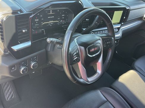 Used 2024 GMC Sierra 1500 SLT image 23