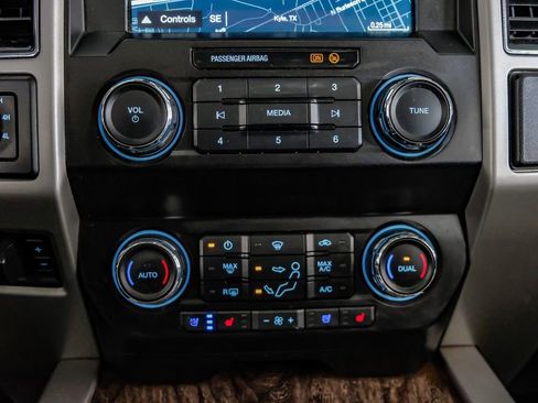 Used 2019 Ford F250 Lariat w/ Lariat Ultimate Package image 27