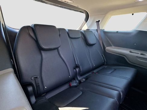 Certified 2025 Kia Carnival SX FWD image 30