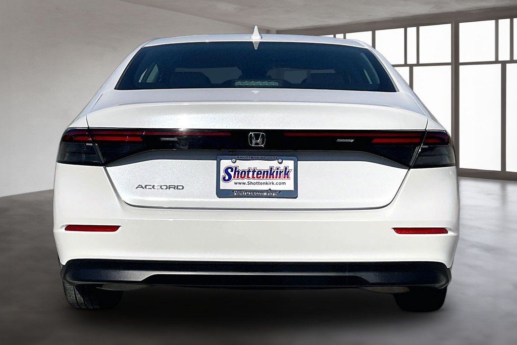 Certified 2023 Honda Accord LX image 5