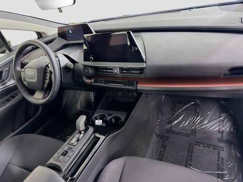 Used 2026 Toyota Prius Plug-In Hybrid image 26