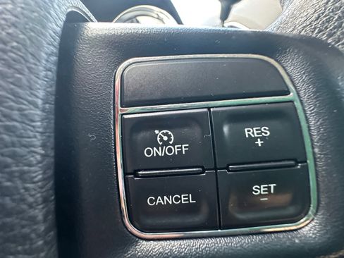 Used 2019 Dodge Grand Caravan SE w/ UConnect Hands-Free Group FWD image 28