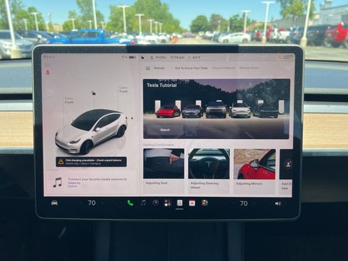 Used 2022 Tesla Model Y Long Range AWD/4WD image 5