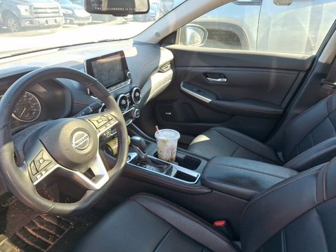 Used 2021 Nissan Sentra SR w/ SR Premium Package FWD image 9