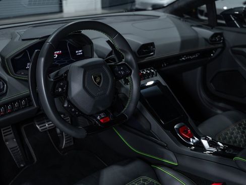 Used 2020 Lamborghini Huracan EVO image 48