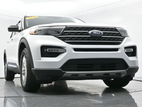 Used 2023 Ford Explorer XLT w/ Equipment Group 202A AWD/4WD image 49