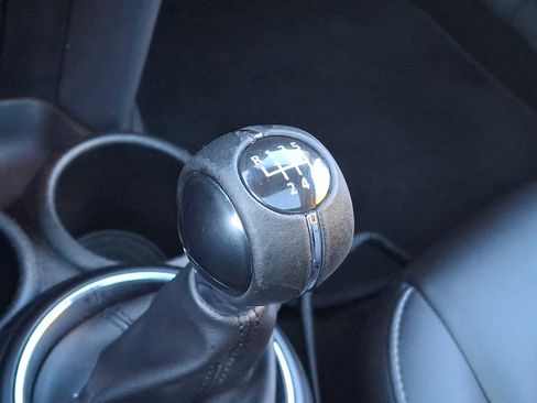 Used 2015 MINI Cooper 4-Door Hardtop image 15