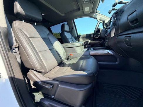 Used 2020 Chevrolet Silverado 1500 LT Trail Boss AWD/4WD image 23