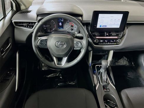 Certified 2024 Toyota Corolla Cross LE image 20