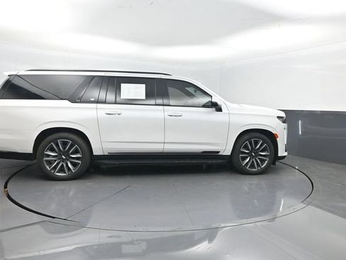 Used 2023 Cadillac Escalade ESV Sport Platinum w/ LPO, ONYX Package AWD/4WD image 27