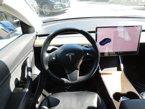 Used 2018 Tesla Model 3 Long Range image 10