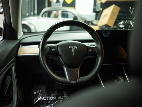 Used 2018 Tesla Model 3 Long Range image 16