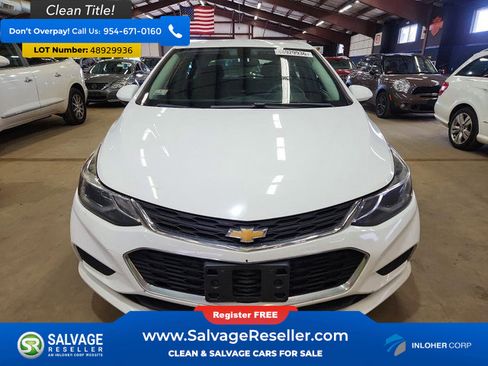 Used 2018 Chevrolet Cruze LT w/ Convenience Package FWD image 7