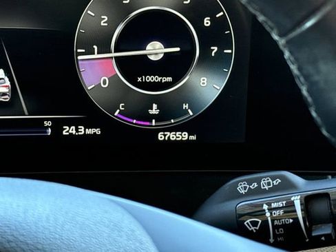 Certified 2023 Kia Sportage SX AWD/4WD image 35