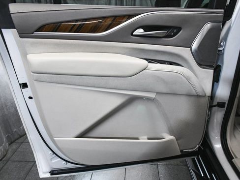 Used 2021 Cadillac Escalade ESV Sport Platinum image 11