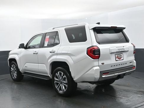 Used 2025 Toyota 4Runner Limited image 4