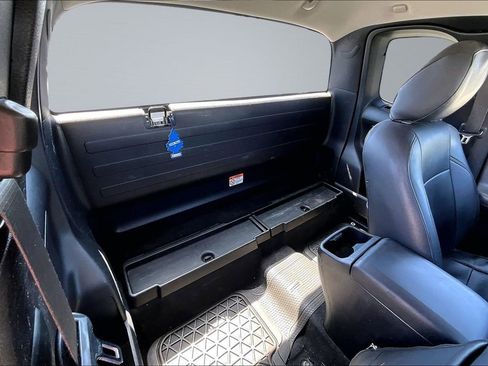 Used 2017 Toyota Tacoma SR RWD image 18