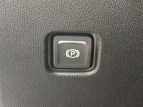 Used 2025 Chevrolet Blazer LT AWD/4WD image 20