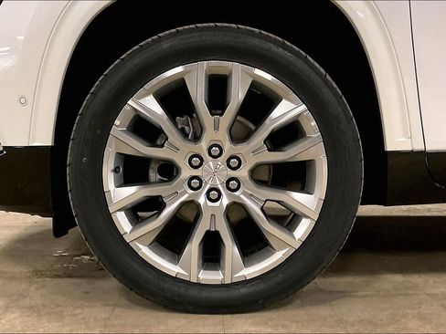 Used 2024 GMC Acadia Denali w/ Super Cruise Package image 9