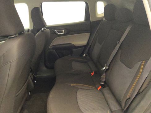 Used 2022 Jeep Compass Sport AWD/4WD image 18