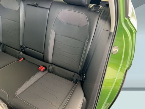 New 2026 Volkswagen Taos SE image 25