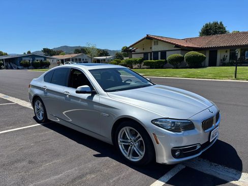 Used 2015 BMW 528i Sedan RWD image 5