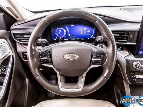 Used 2020 Ford Explorer Platinum w/ Premium Technology Package image 21