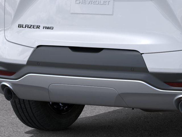 New 2026 Chevrolet Blazer LT w/ LPO, Black Sport Package AWD/4WD image 16