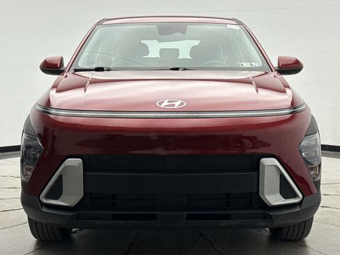 Used 2024 Hyundai Kona SE image 8