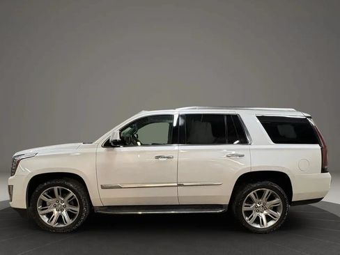 Used 2016 Cadillac Escalade Luxury AWD/4WD image 5