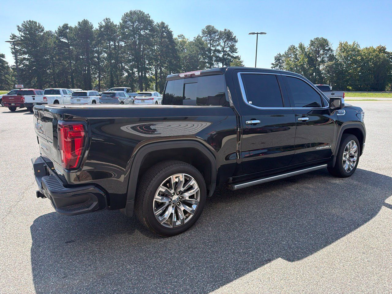 Used 2025 GMC Sierra 1500 Denali w/ Denali Reserve Package AWD/4WD image 10