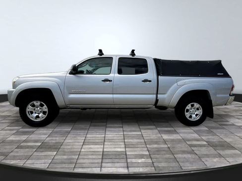 Used 2011 Toyota Tacoma 4x4 Double Cab w/ SR5 Pkg #2 image 4