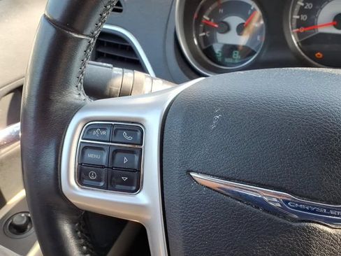 Used 2011 Chrysler 200 Limited FWD image 18