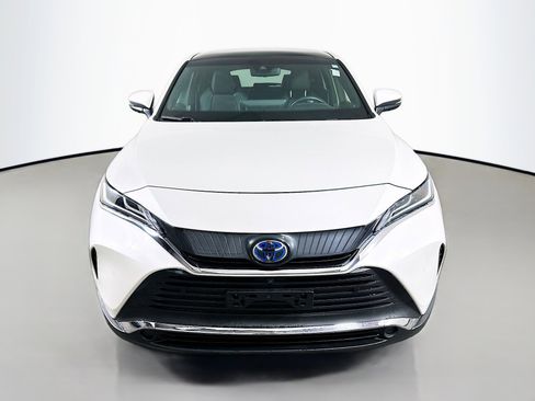 Used 2021 Toyota Venza Limited w/ Carpet Mat Package (TMS) image 2