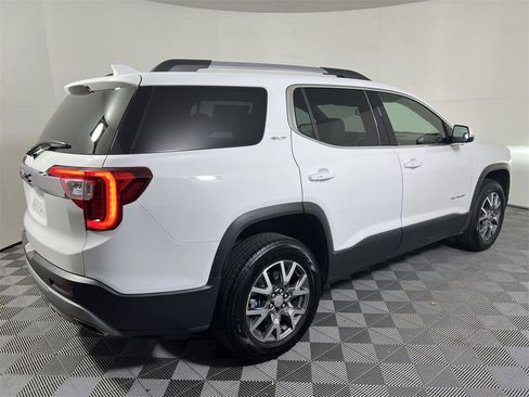 Used 2023 GMC Acadia SLT image 8