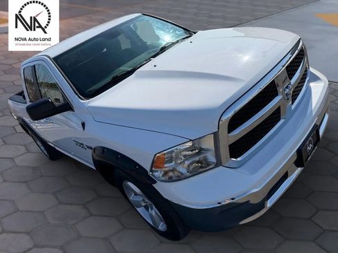 Used 2017 RAM 1500 Classic SLT image 4