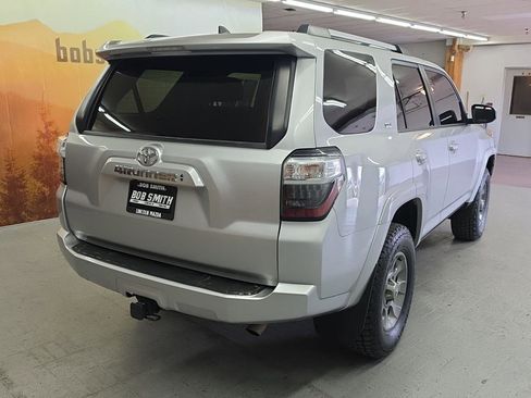Used 2023 Toyota 4Runner SR5 AWD/4WD image 19