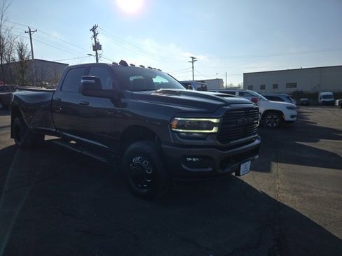 Used 2024 RAM 3500 Laramie w/ Night Edition image 3