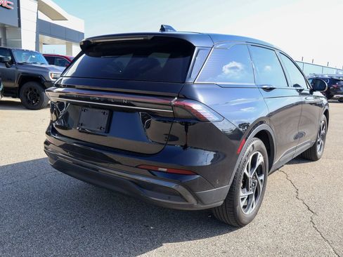 Used 2024 Lincoln Nautilus Premier w/ Equipment Group 102A AWD/4WD image 3